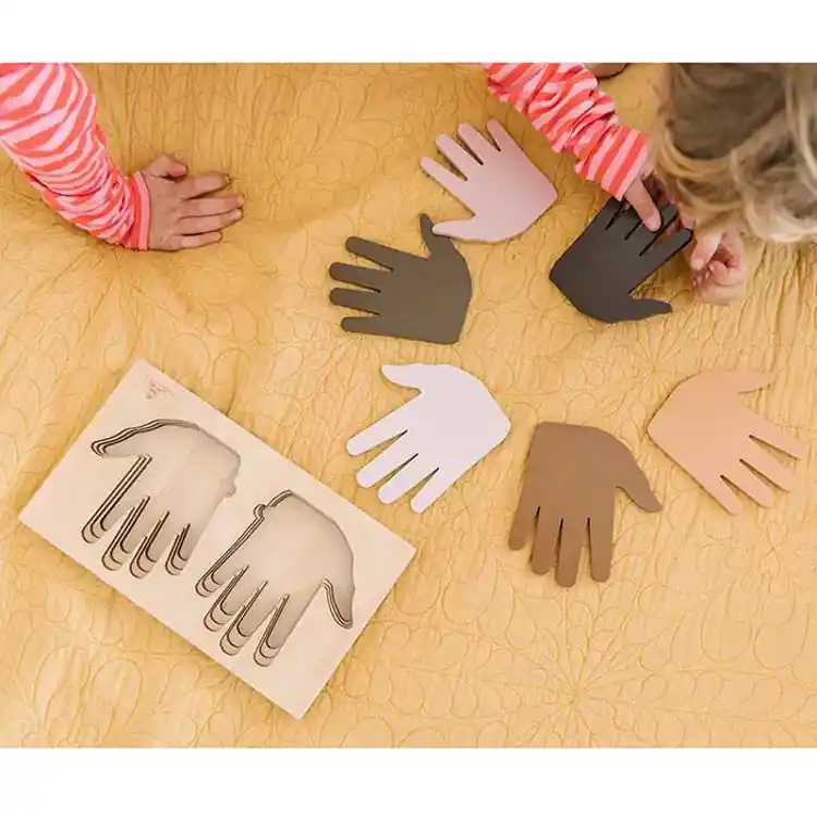 Hand In Hand Puzzle